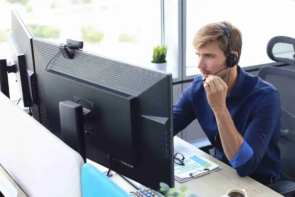 tech support provider on tech support call tech support provider on tech support call